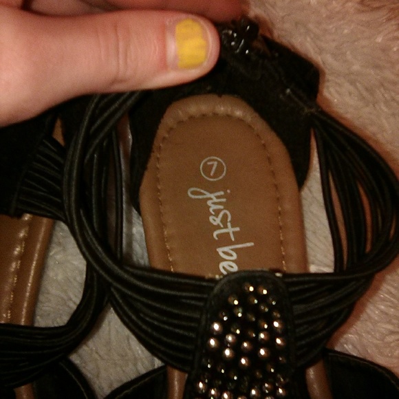 Sandals - Picture 2 of 3